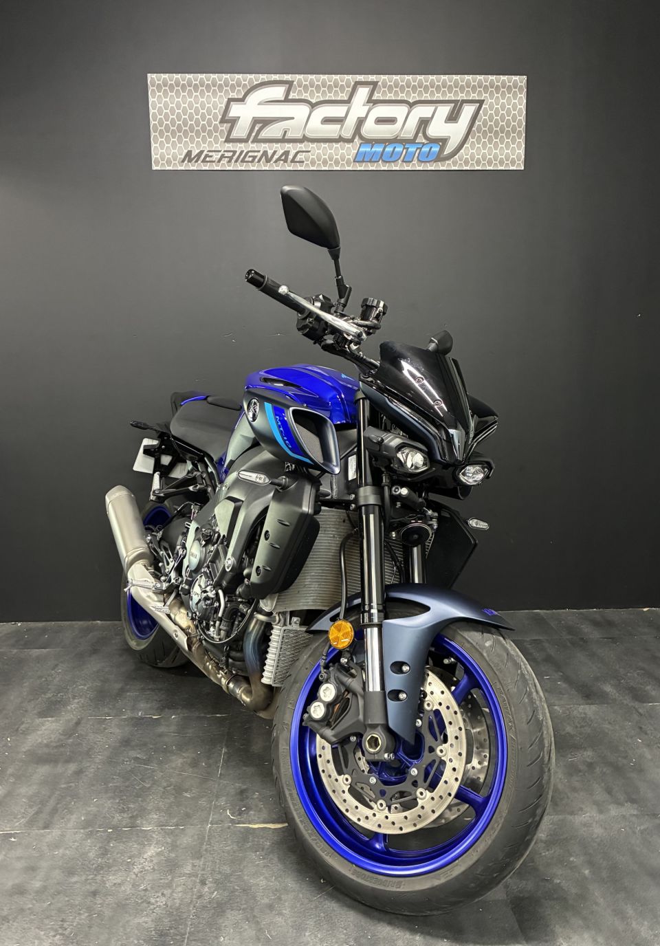 YAMAHA MT-10 4