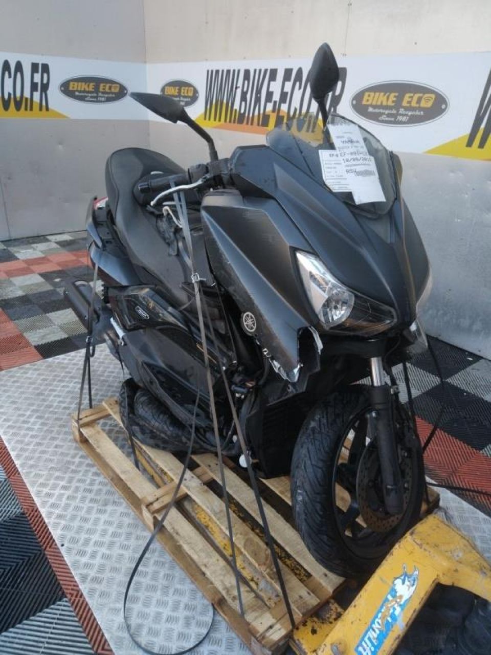 YAMAHA X-MAX 125 IRON MAX 4