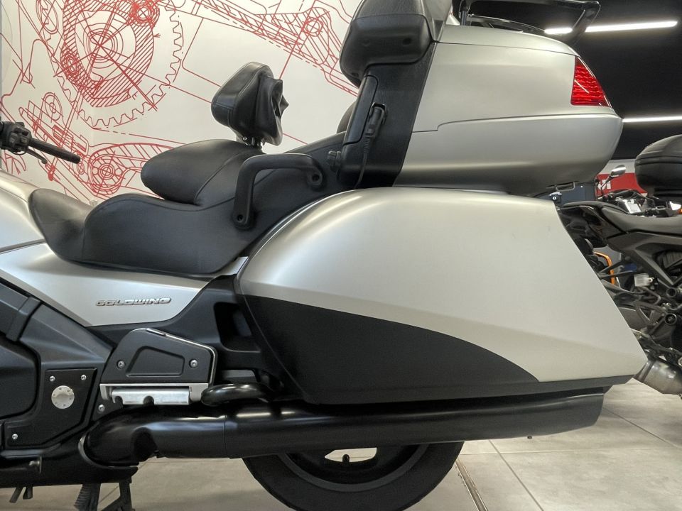 HONDA GL1800 GOLDWING 4