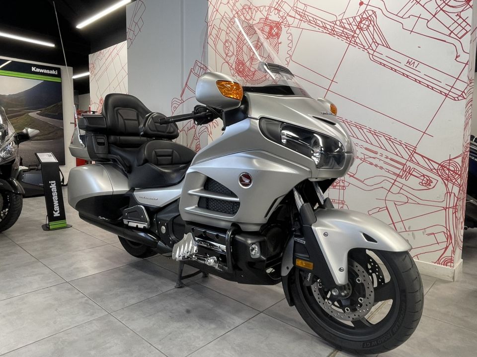 HONDA GL1800 GOLDWING 4