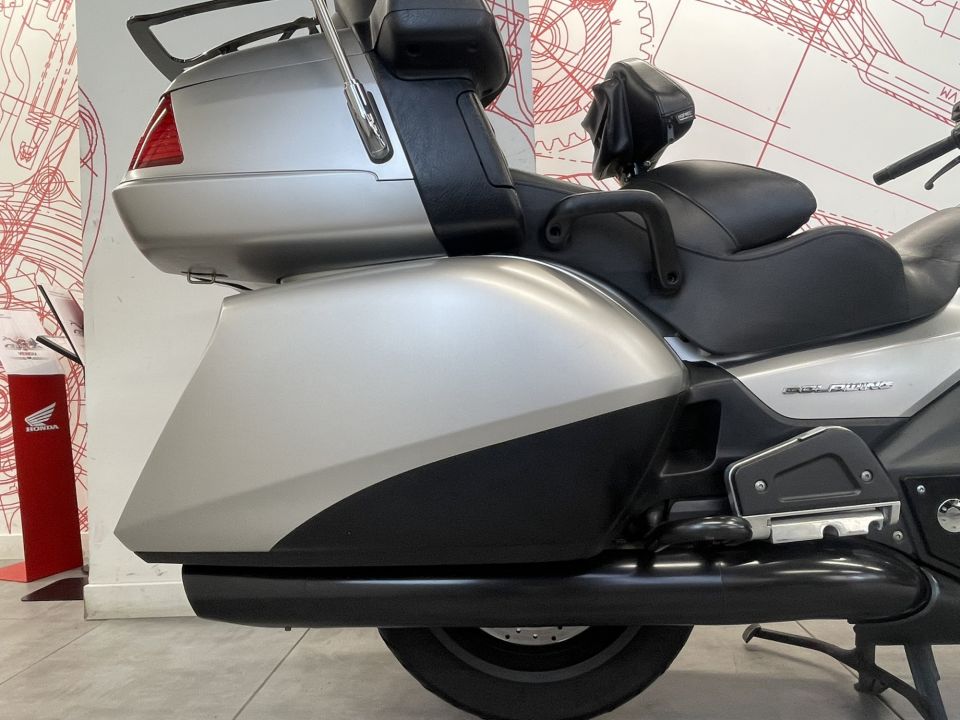 HONDA GL1800 GOLDWING 4