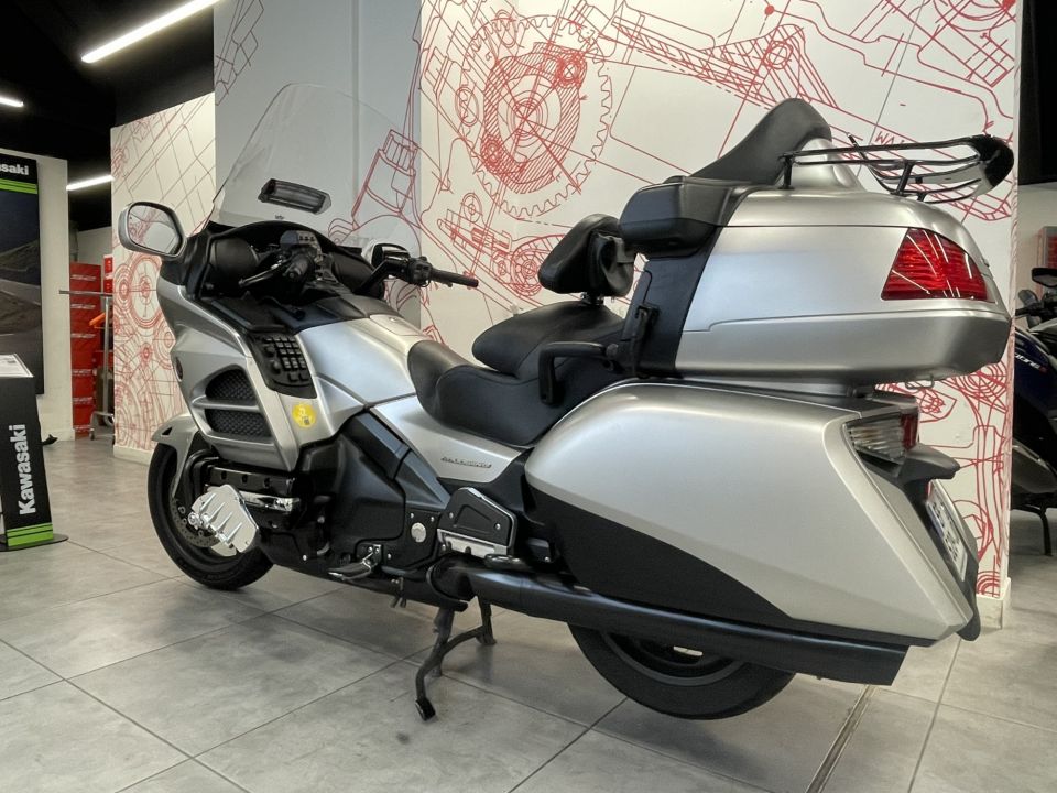 HONDA GL1800 GOLDWING 4