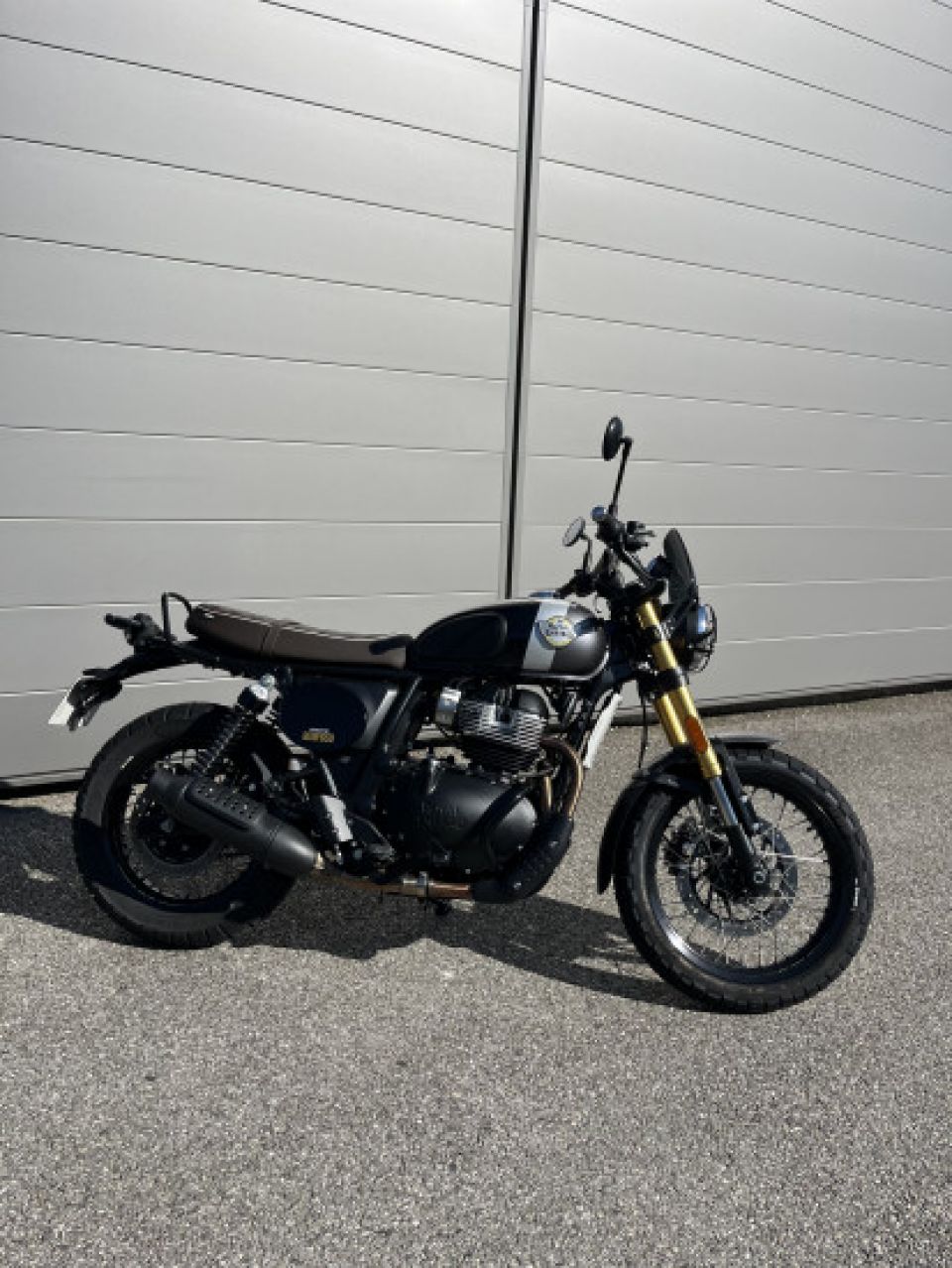 ROYAL ENFIELD BEAR 650 4