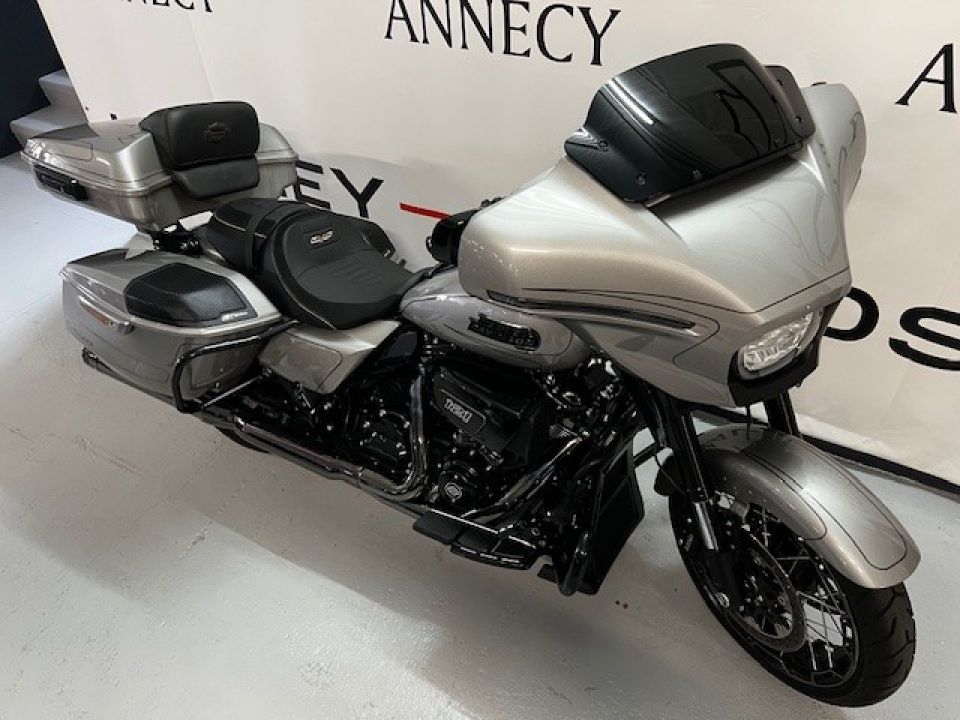 HARLEY-DAVIDSON TOURING STREET GLIDE 1977 CVO  4