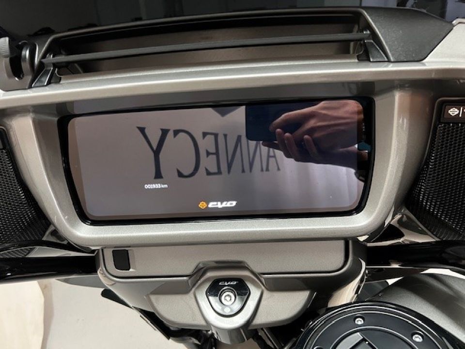 HARLEY-DAVIDSON TOURING STREET GLIDE 1977 CVO  4