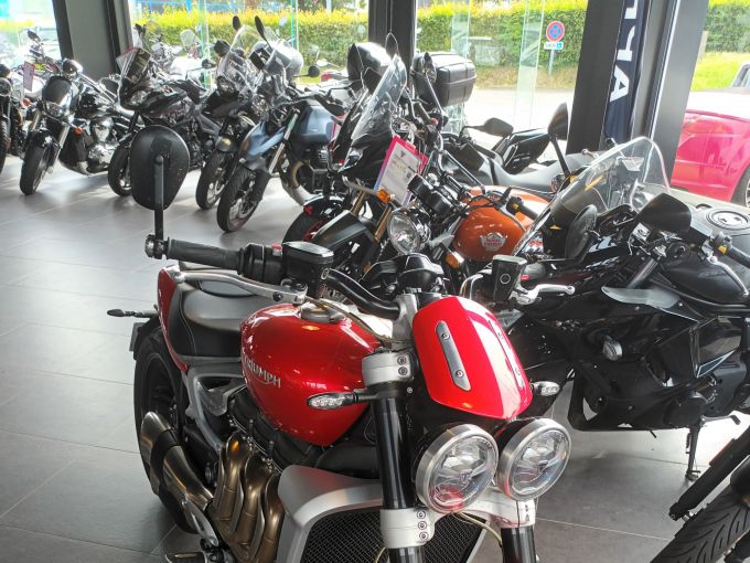 TRIUMPH ROCKET 3 R 4
