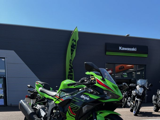 KAWASAKI ZX-6R 636 4