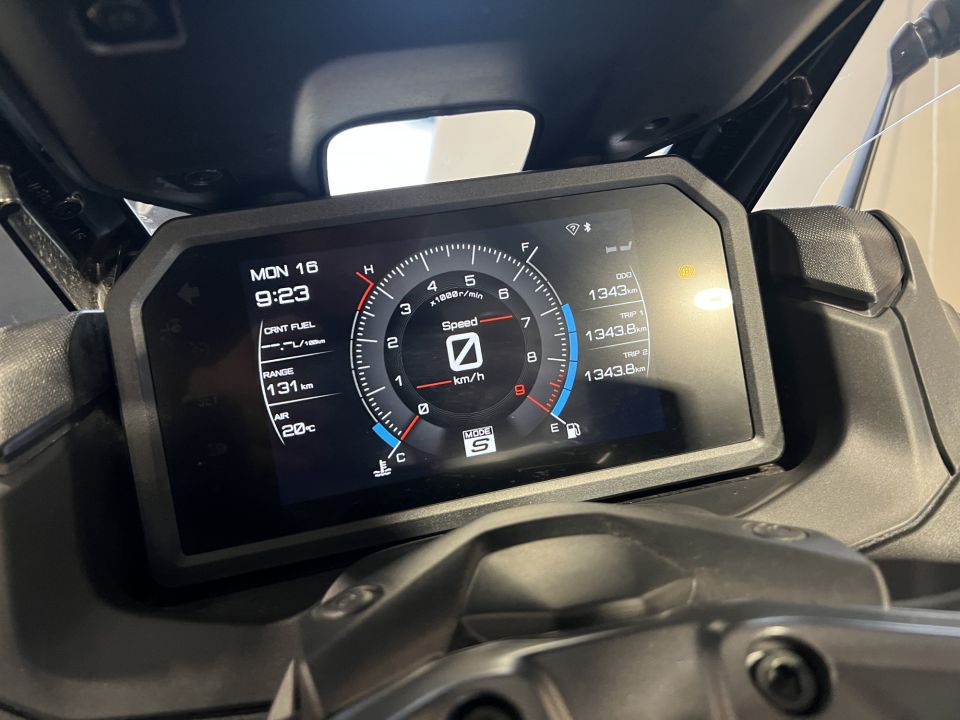 YAMAHA XP T-MAX 560 TECH MAX 4