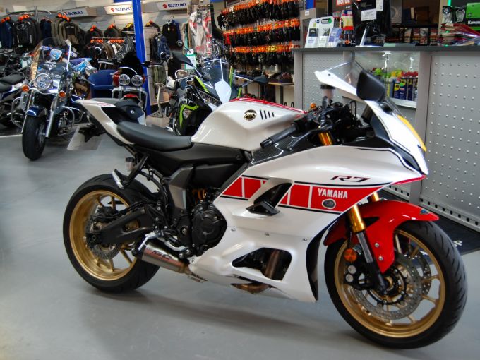 YAMAHA YZF-R7 WORLD GP 60TH ANNIVERSARY 4