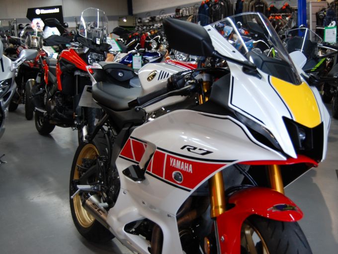 YAMAHA YZF-R7 WORLD GP 60TH ANNIVERSARY 4