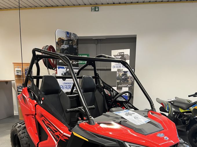 POLARIS RZR 200 4