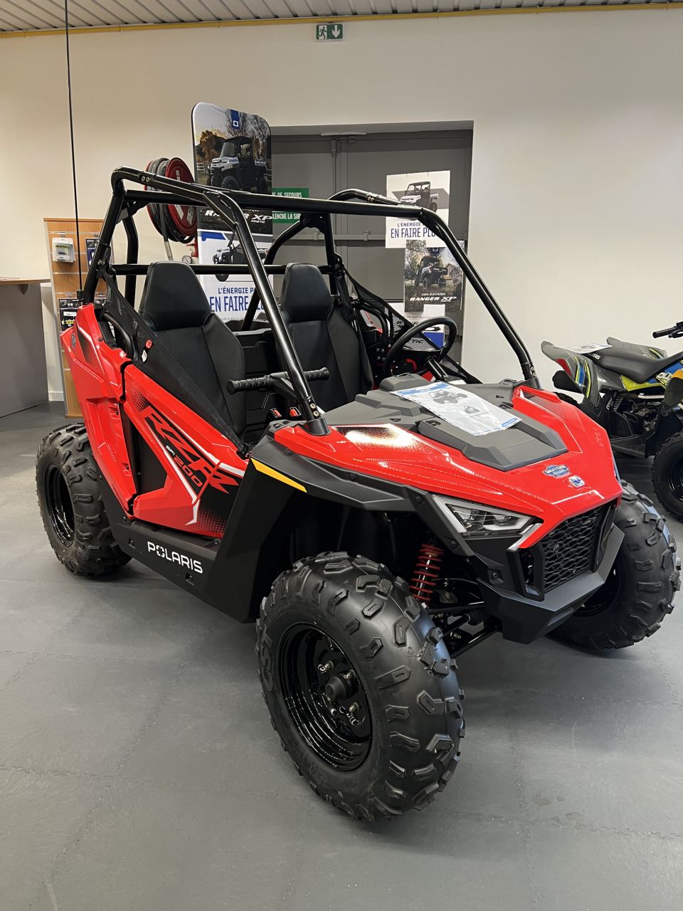 POLARIS RZR 200 4