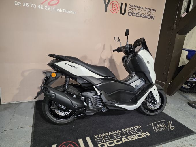 YAMAHA NMAX 125 4