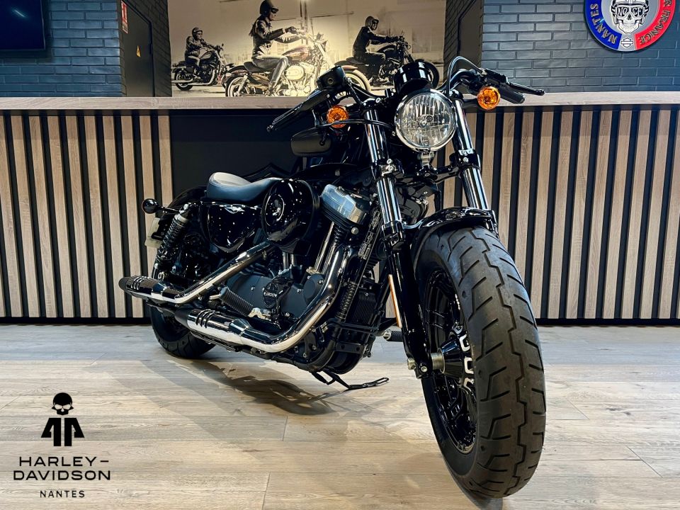 HARLEY-DAVIDSON SPORTSTER FORTY-EIGHT 1200 4