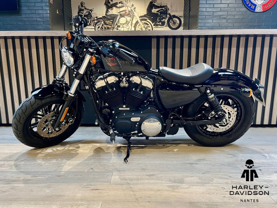 HARLEY-DAVIDSON SPORTSTER FORTY-EIGHT 1200 4