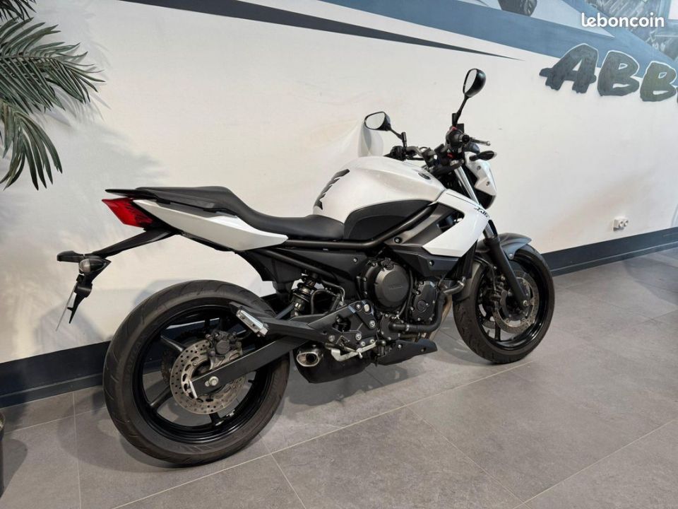 YAMAHA XJ6 (47.5CV) 4