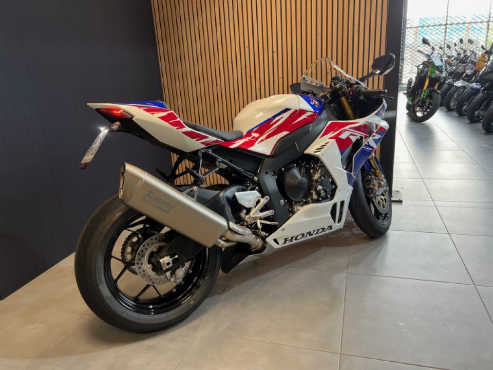 HONDA CBR1000RR SP ABS 4