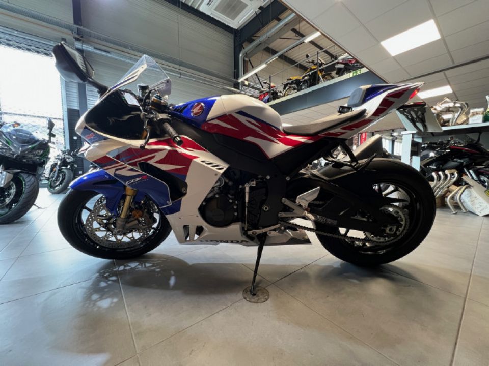 HONDA CBR1000RR SP ABS 4