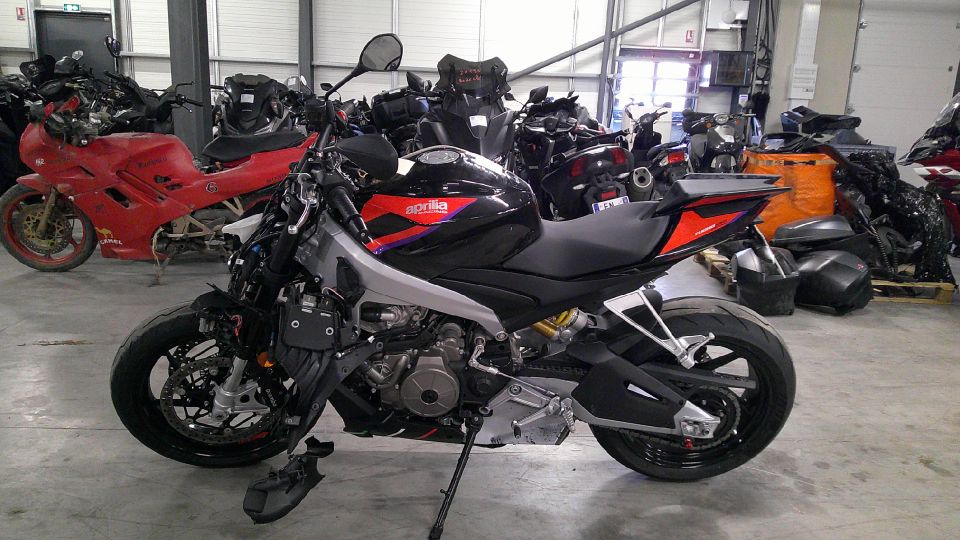 APRILIA TUONO 660 4