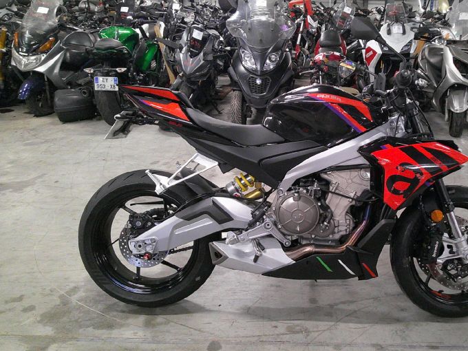 APRILIA TUONO 660 4