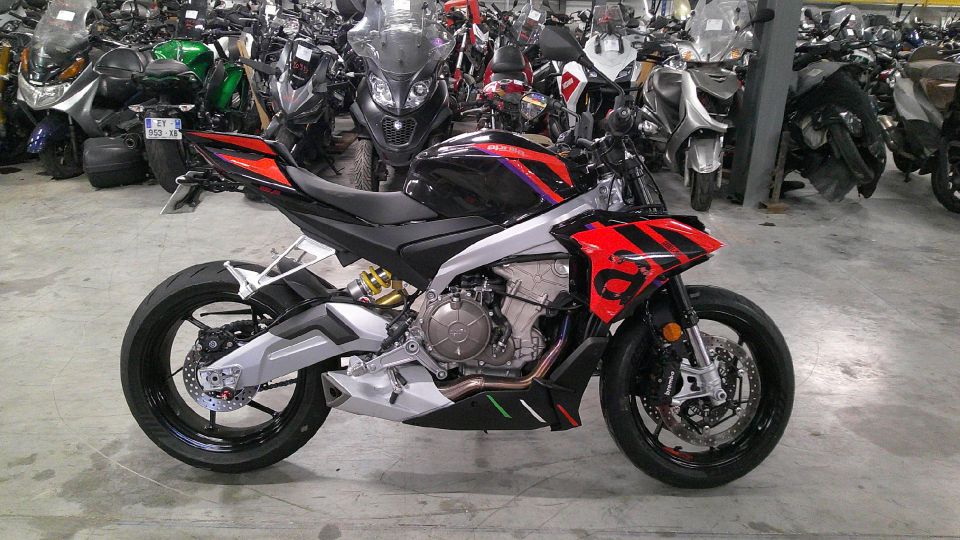 APRILIA TUONO 660 4