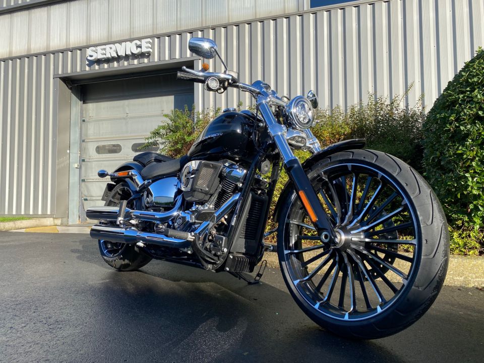 HARLEY-DAVIDSON SOFTAIL BREAKOUT 1923 4