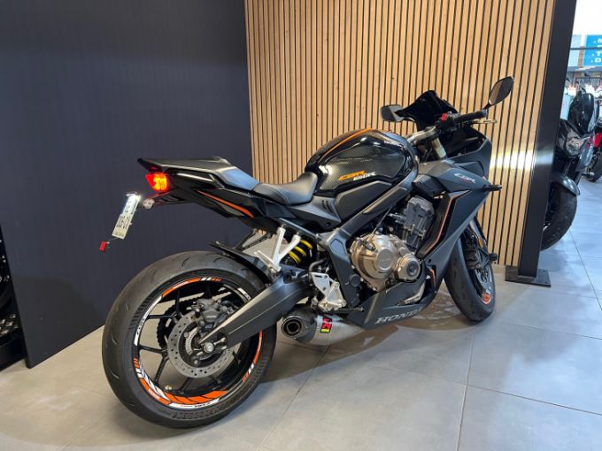 HONDA CBR650R 4