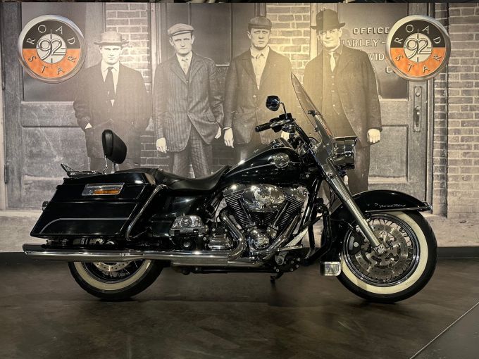 HARLEY-DAVIDSON TOURING ROAD KING 1584 4