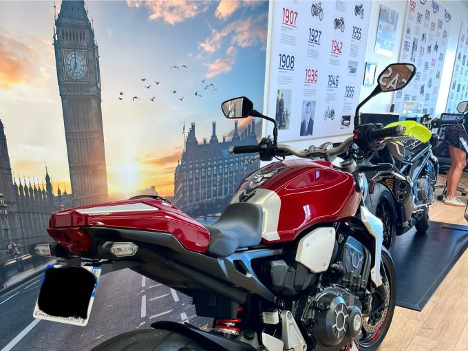 HONDA CB 1000 R ABS 4
