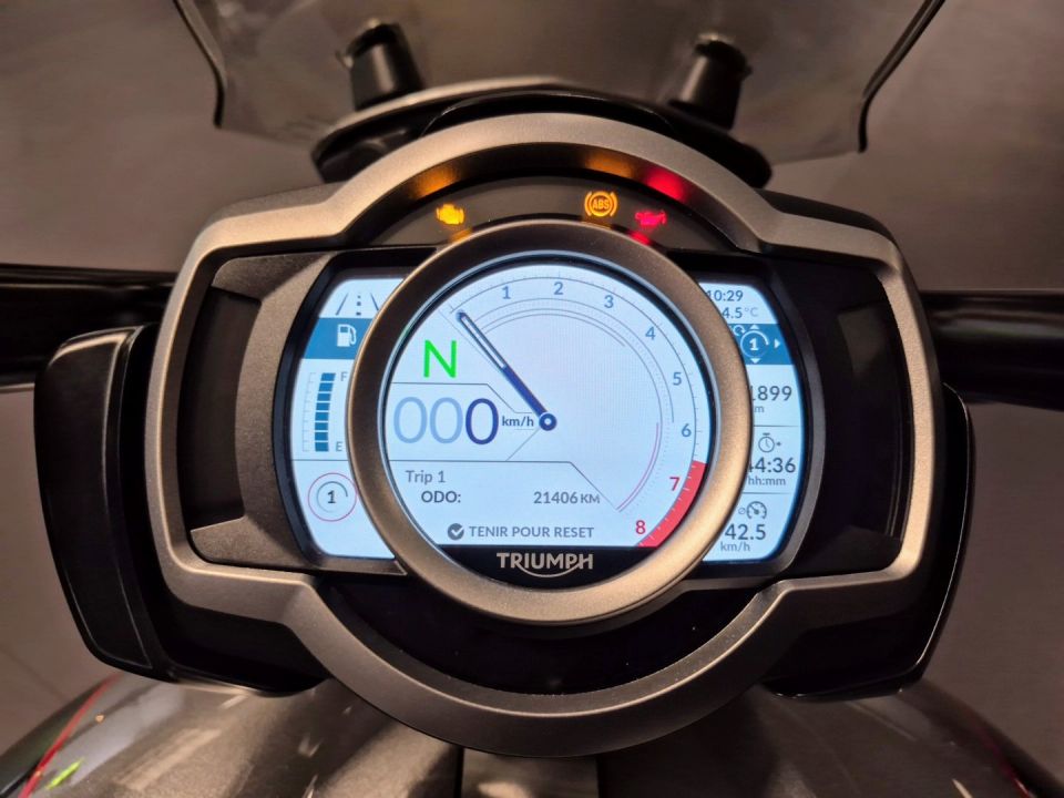 TRIUMPH ROCKET 3 GT 4