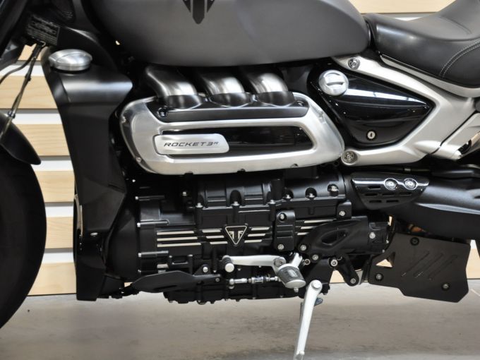 TRIUMPH ROCKET 3 R 4
