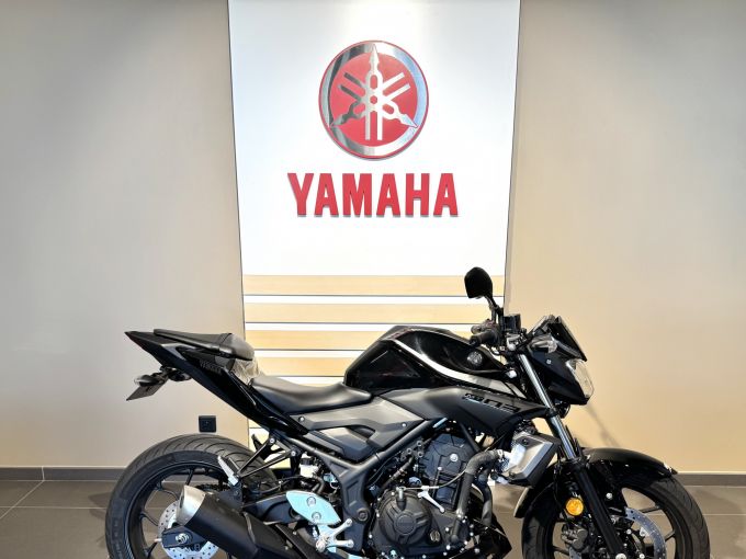 YAMAHA MT-03 4