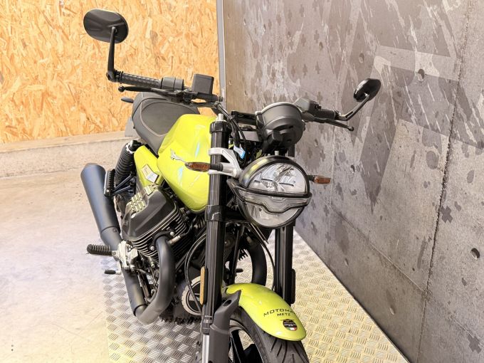 MOTO GUZZI V7 4