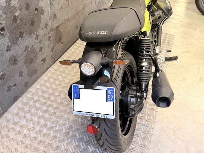 MOTO GUZZI V7 4