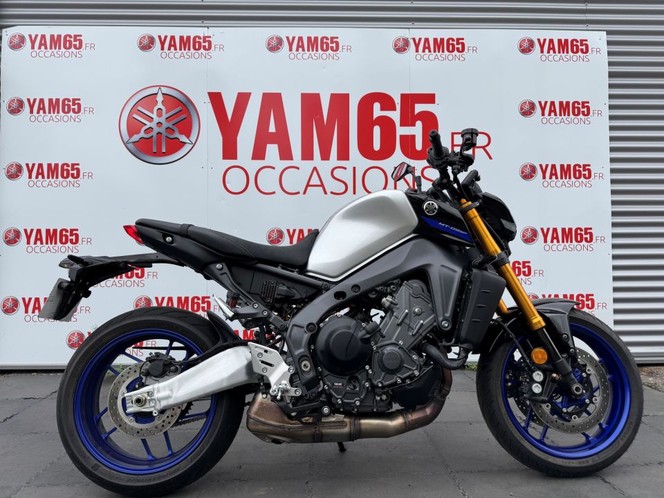 YAMAHA MT-09 SP 4