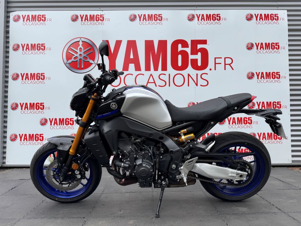 YAMAHA MT-09 SP 4