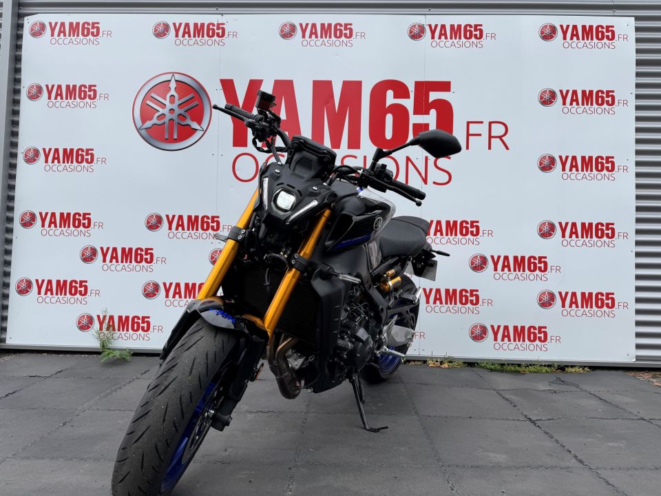 YAMAHA MT-09 SP 4