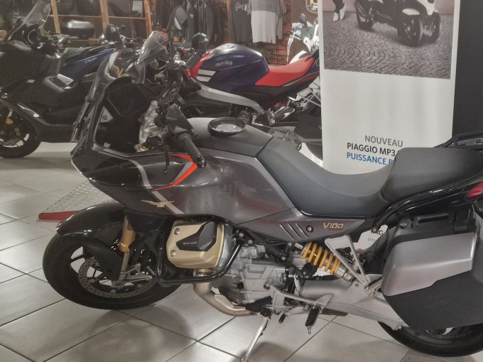 MOTO GUZZI V100  MANDELLO 4