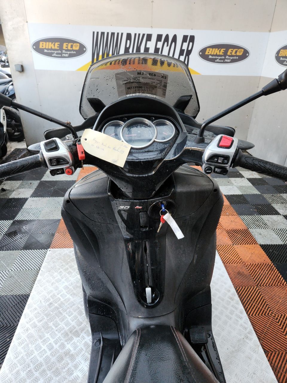 PIAGGIO MP3 300LT YOURBAN 4