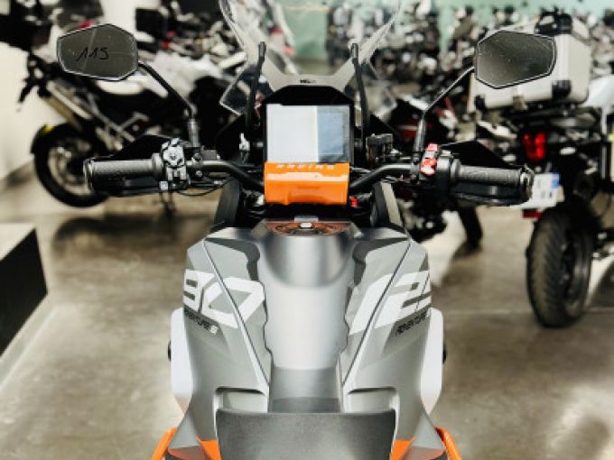 KTM 1290 SUPER ADVENTURE S 4