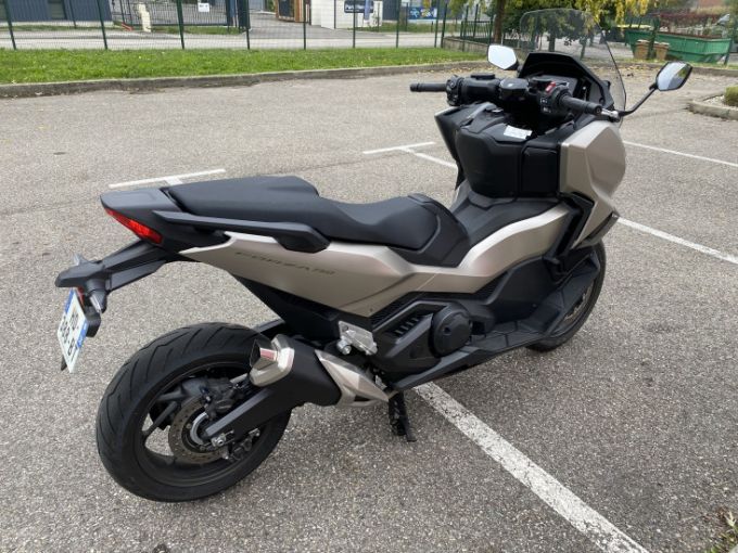 HONDA FORZA 750 4