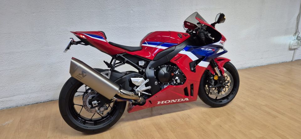 HONDA CBR 1000 RR FIREBLADE - HRC 4