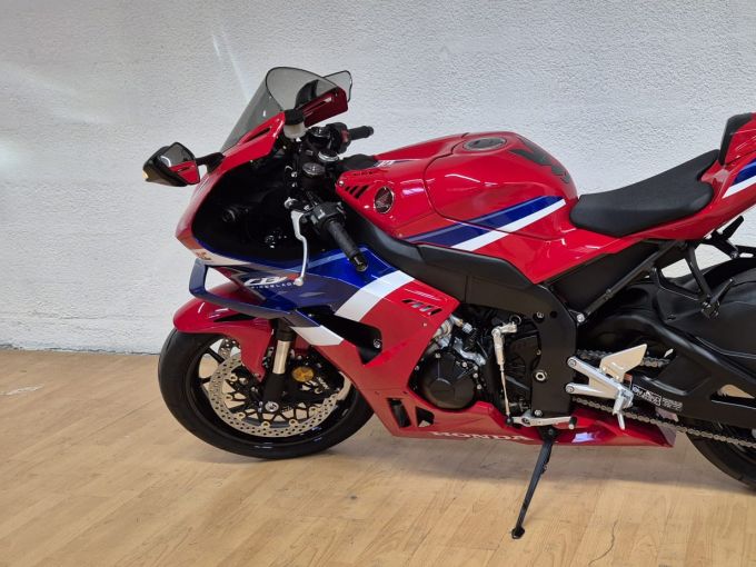 HONDA CBR 1000 RR FIREBLADE - HRC 4