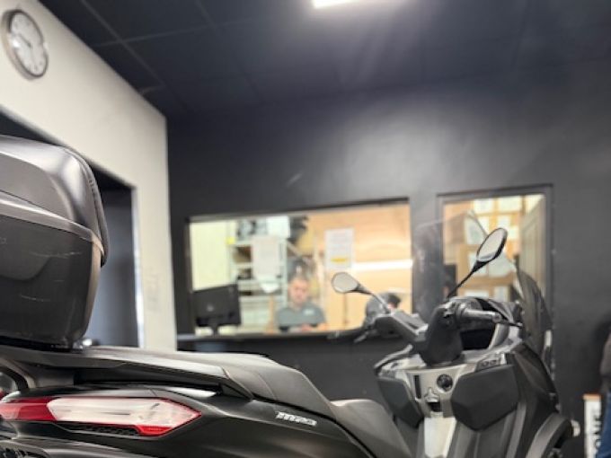 PIAGGIO MP3 530 HPE EXCLUSIVE 4