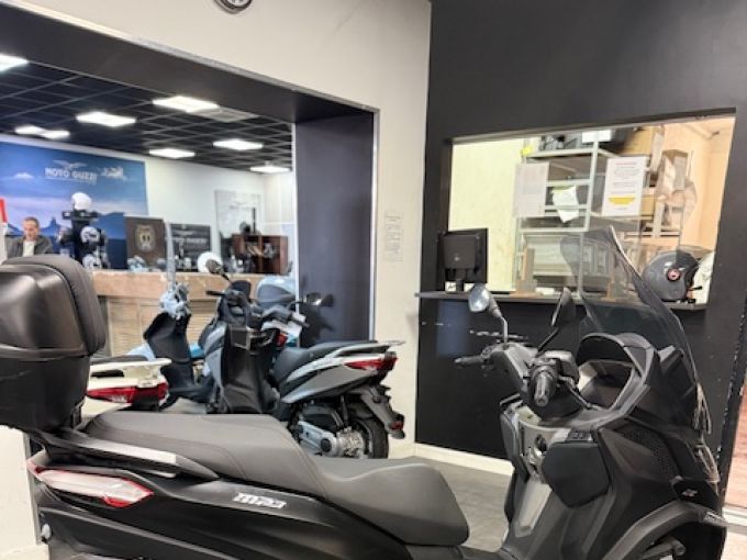 PIAGGIO MP3 530 HPE EXCLUSIVE 4