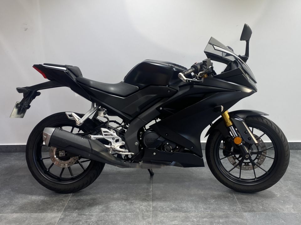 YAMAHA YZF 125 R ABS 4