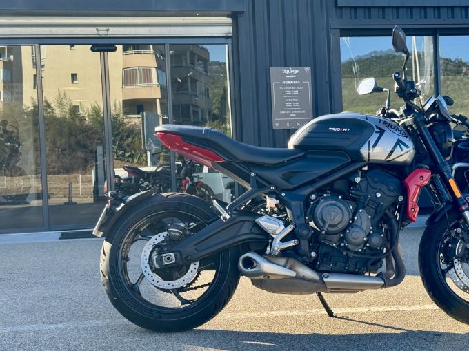 TRIUMPH TRIDENT 660 4