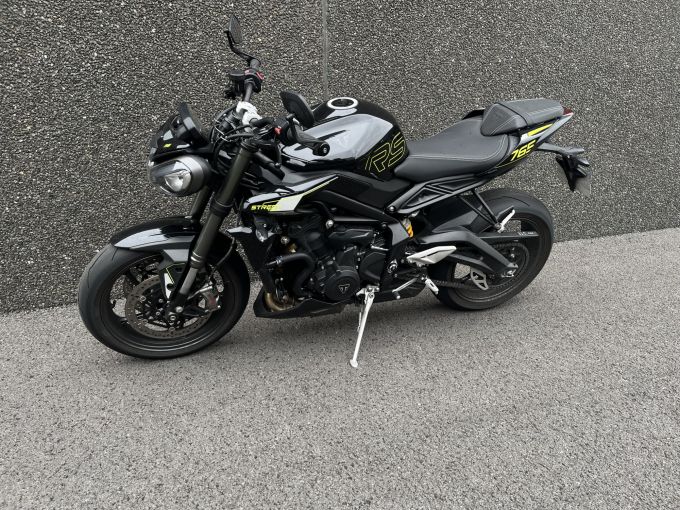 TRIUMPH STREET TRIPLE 765 RS 4