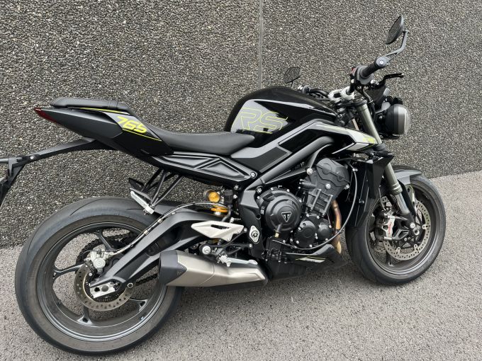 TRIUMPH STREET TRIPLE 765 RS 4