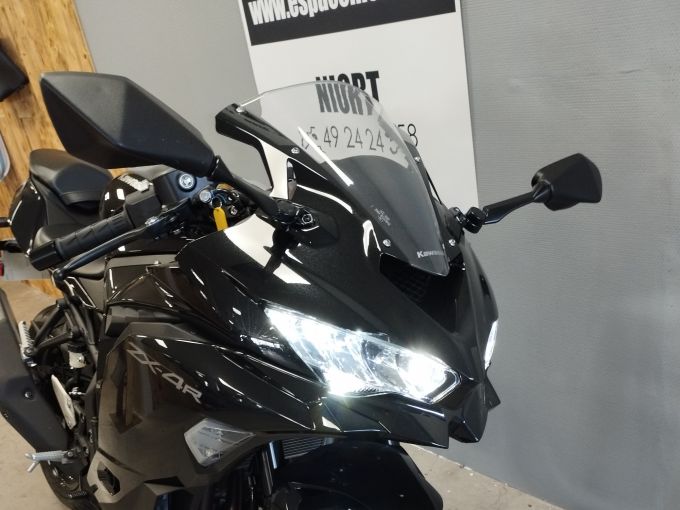 KAWASAKI ZXR-4 4